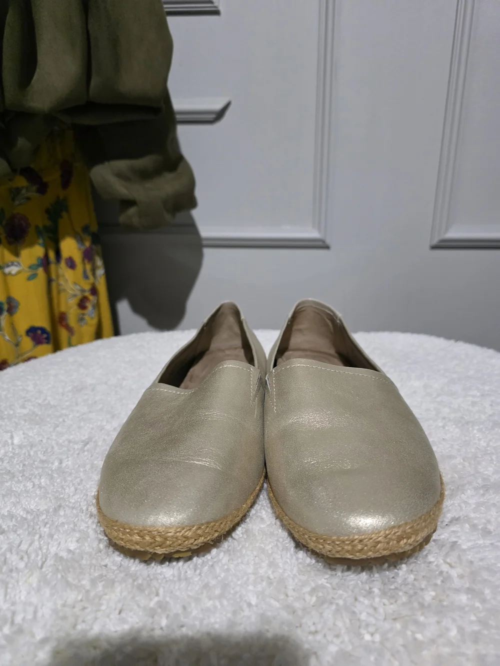 Vionic Uptown Willa Women's Orthotic Slip-On Loafer - Gold